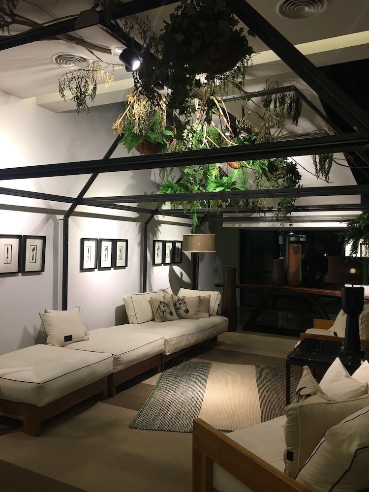M Roof Hotel & Residences Ipoh Ngoại thất bức ảnh